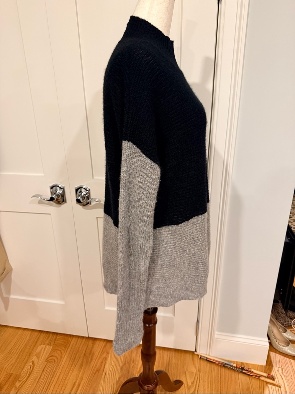 525 America Cashmere Black & Gray Colorblock Mock Neck Sweater - Picture 5 of 10